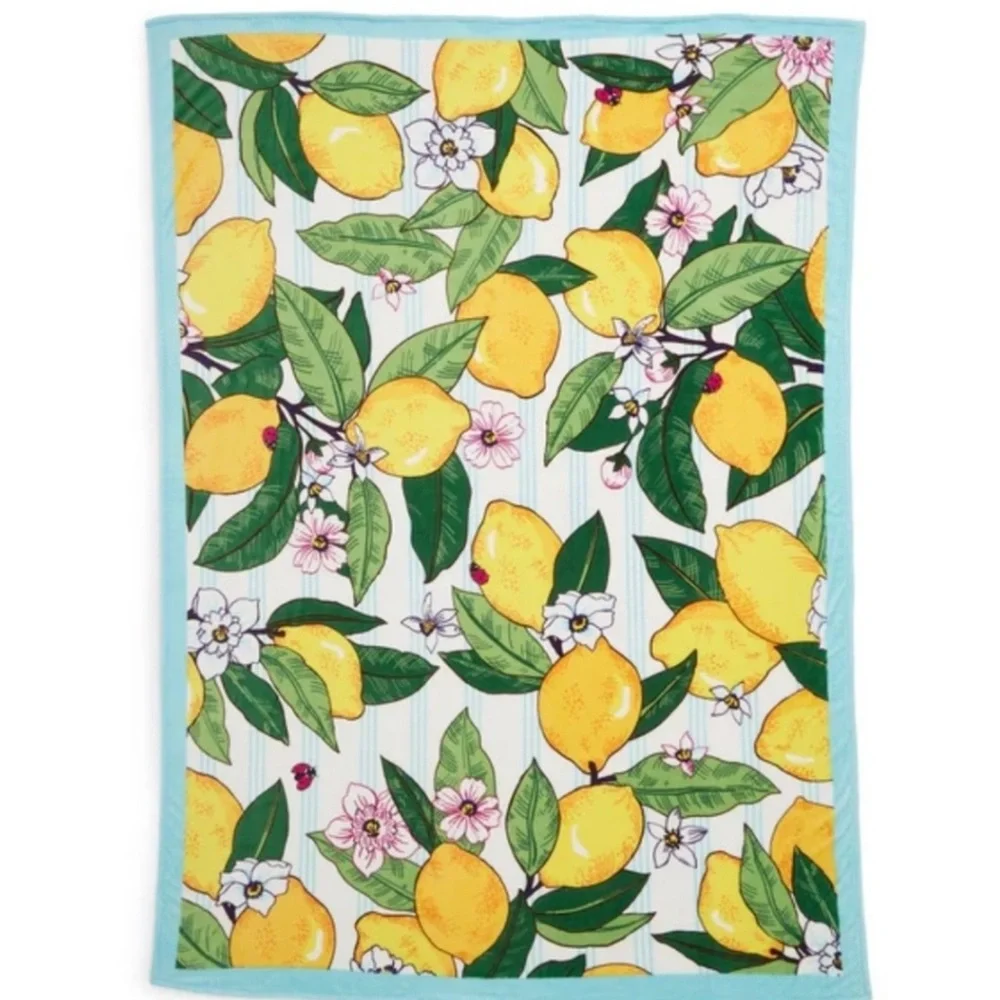 🌸Vera Bradley Lemon Grove Throw 94”X66”
